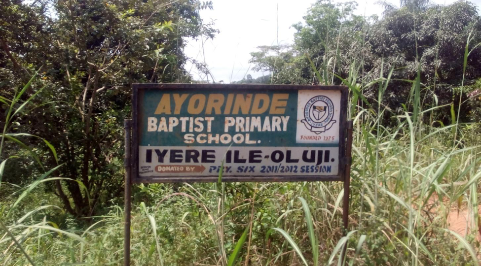 #WaterIyere – Tracking the construction of school toilet with cargo textures and drilling of borehole at Ayorinde Baptist Primary School, Iyere